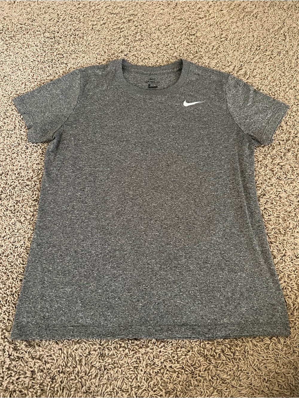 New Women’s Nike Grey T-Shirt Size Medium